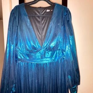 Glam & Sexy Iridescent FormalDress